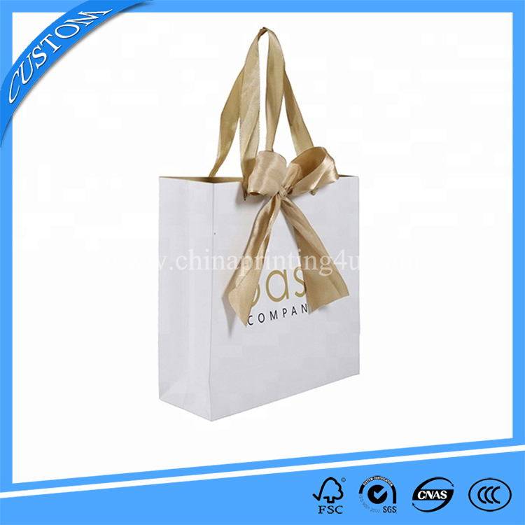 Customized Eco Friendly Ivory Packaging Gift Bag Clothes Luxury Beige Paper Bag